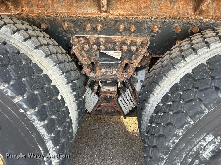 image for item LE9589 2008 International 7400  dump truck