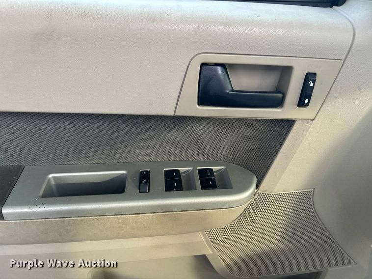 image for item LE9590 2009 Ford Escape Hybrid  SUV