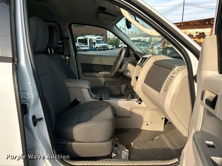 image for item LE9590 2009 Ford Escape Hybrid  SUV