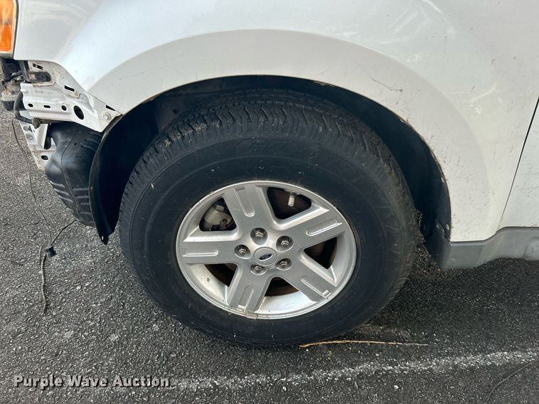 image for item LE9590 2009 Ford Escape Hybrid  SUV