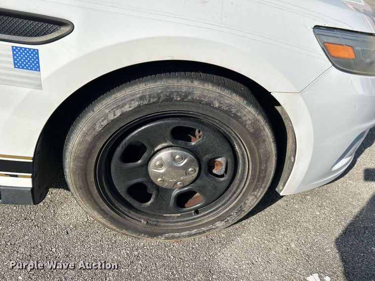 image for item LE9592 2013 Ford Taurus Police Interceptor