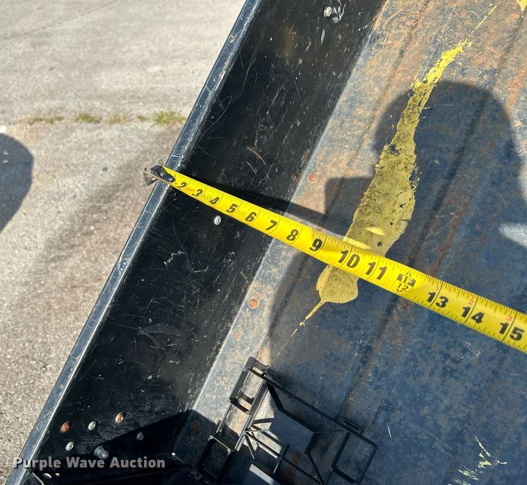 image for item LE9593 2011 Cub Cadet  utility vehicle