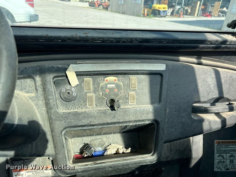 image for item LE9593 2011 Cub Cadet  utility vehicle