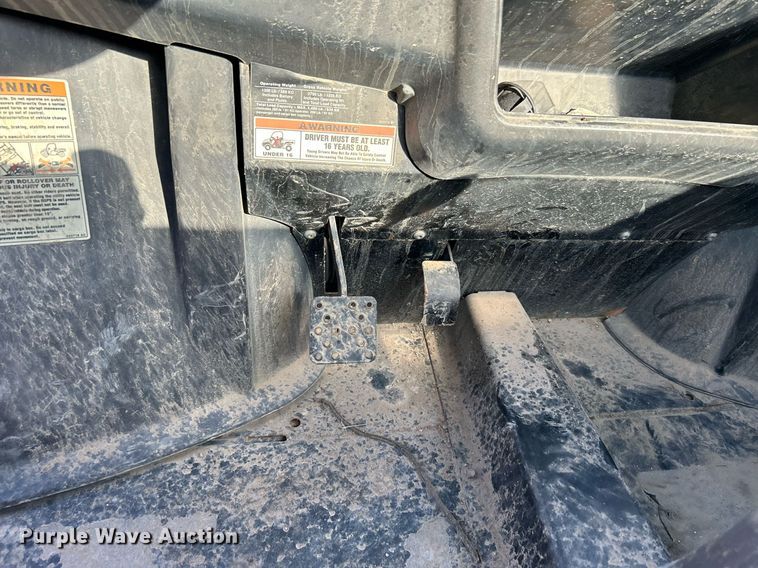 image for item LE9593 2011 Cub Cadet  utility vehicle