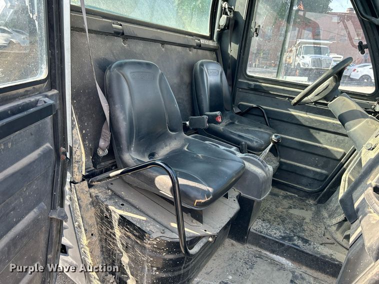 image for item LE9593 2011 Cub Cadet  utility vehicle