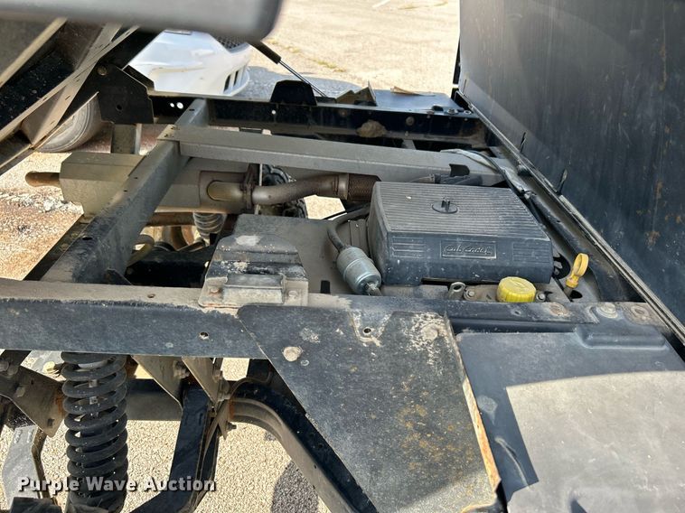 image for item LE9593 2011 Cub Cadet  utility vehicle