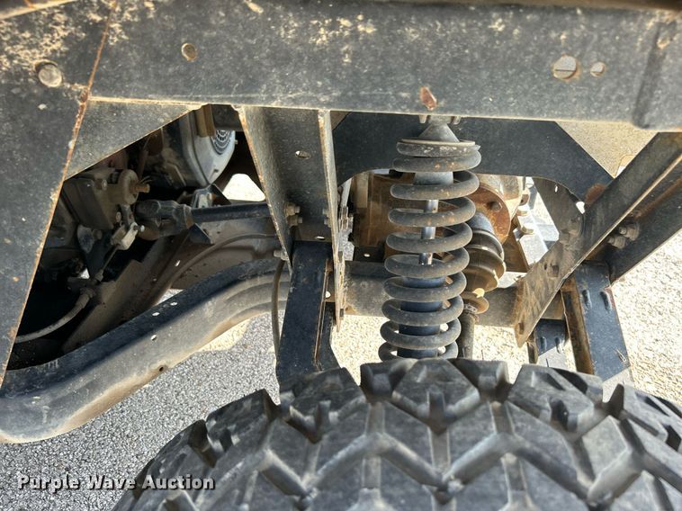 image for item LE9593 2011 Cub Cadet  utility vehicle