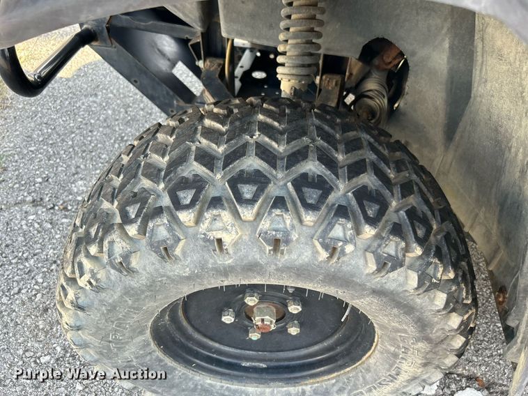 image for item LE9593 2011 Cub Cadet  utility vehicle