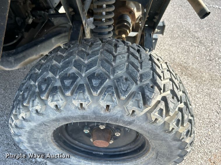 image for item LE9593 2011 Cub Cadet  utility vehicle