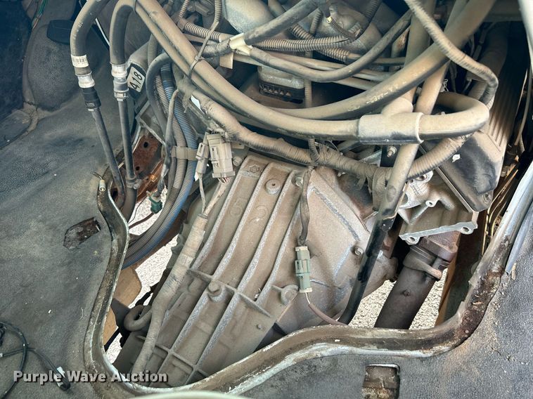 image for item LE9595 1998 Ford Club Wagon  van