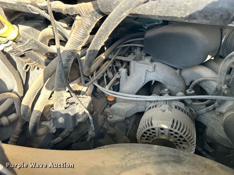 image for item LE9595 1998 Ford Club Wagon  van