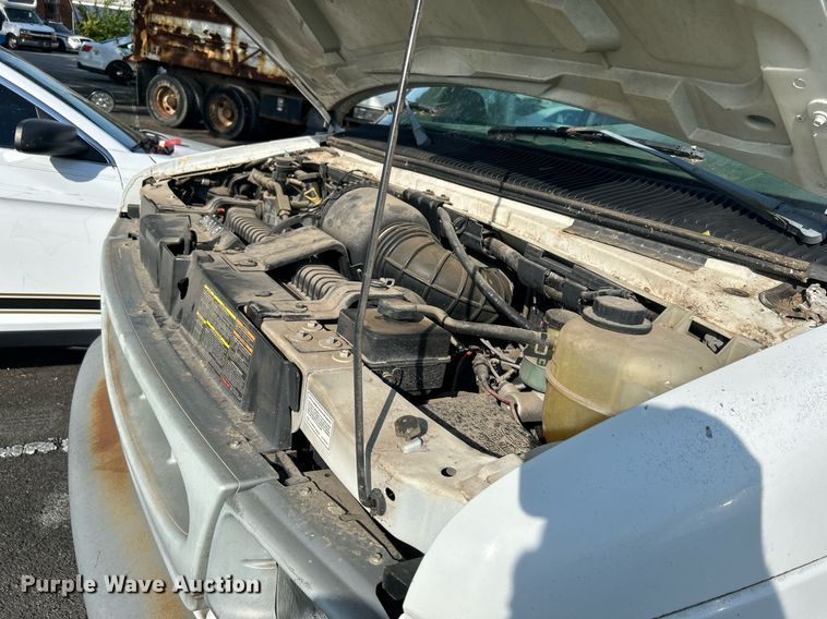 image for item LE9595 1998 Ford Club Wagon  van