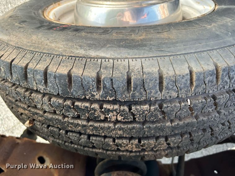 image for item LE9595 1998 Ford Club Wagon  van