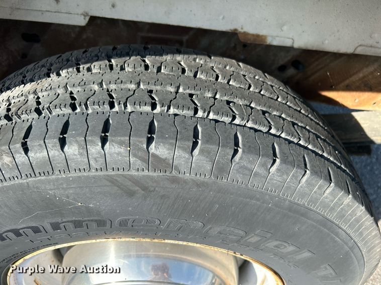 image for item LE9595 1998 Ford Club Wagon  van