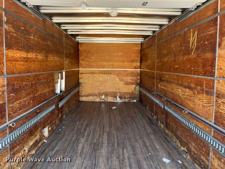 image for item LE9596 2003 Chevrolet W5500  box truck