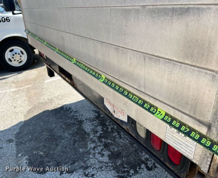 image for item LE9596 2003 Chevrolet W5500  box truck