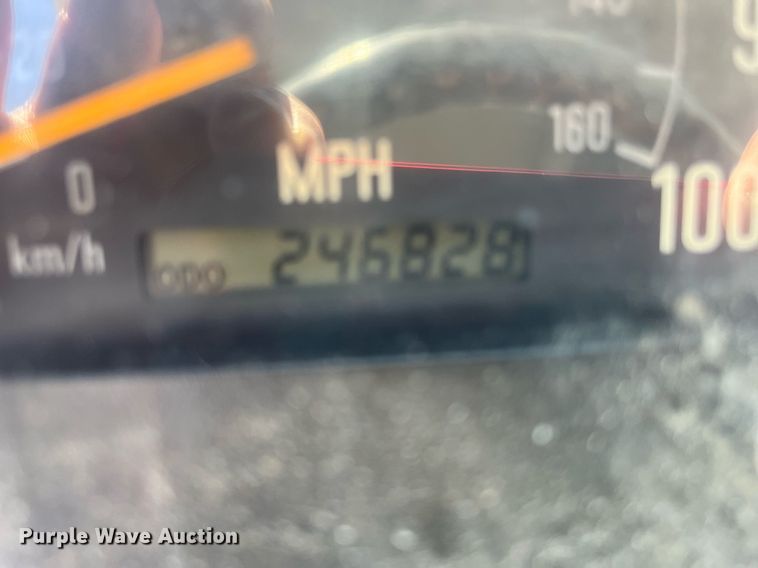 image for item LE9596 2003 Chevrolet W5500  box truck