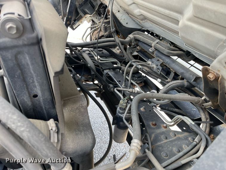 image for item LE9596 2003 Chevrolet W5500  box truck