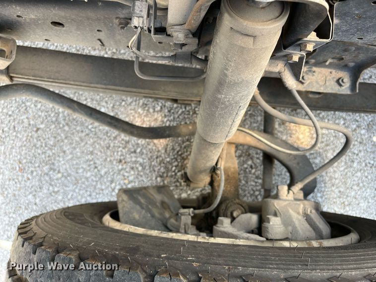 image for item LE9596 2003 Chevrolet W5500  box truck