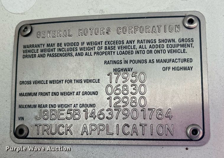 image for item LE9596 2003 Chevrolet W5500  box truck