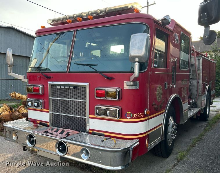 image for item LE9598 1992 Pierce Tilt Cab  pumper fire truck