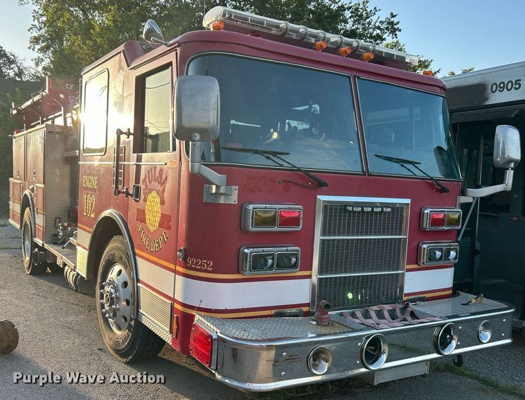 image for item LE9598 1992 Pierce Tilt Cab  pumper fire truck