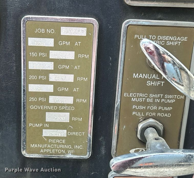 image for item LE9598 1992 Pierce Tilt Cab  pumper fire truck