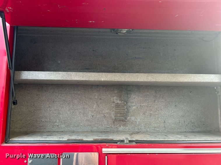 image for item LE9598 1992 Pierce Tilt Cab  pumper fire truck