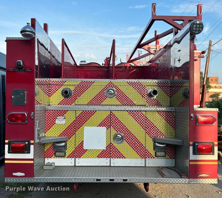 image for item LE9598 1992 Pierce Tilt Cab  pumper fire truck