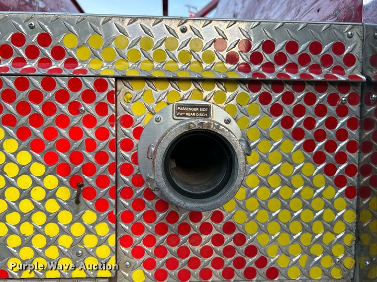 image for item LE9598 1992 Pierce Tilt Cab  pumper fire truck