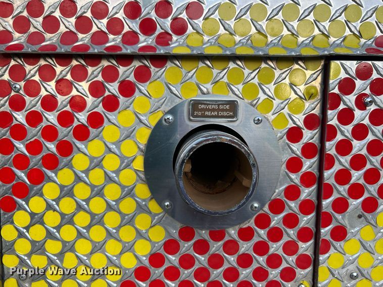 image for item LE9598 1992 Pierce Tilt Cab  pumper fire truck