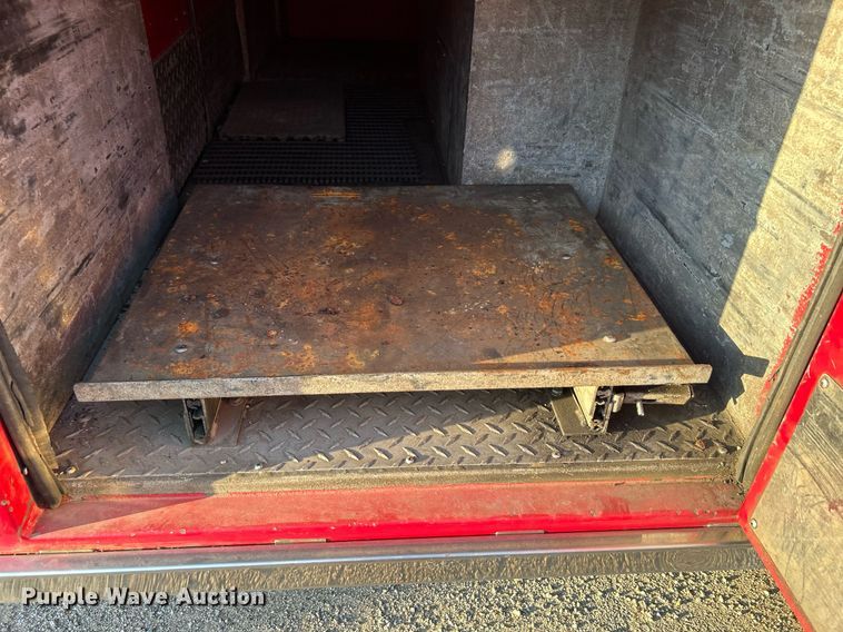 image for item LE9598 1992 Pierce Tilt Cab  pumper fire truck