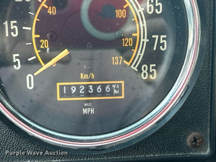 image for item LE9598 1992 Pierce Tilt Cab  pumper fire truck