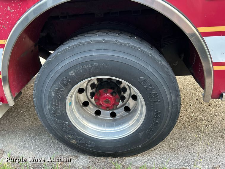 image for item LE9598 1992 Pierce Tilt Cab  pumper fire truck