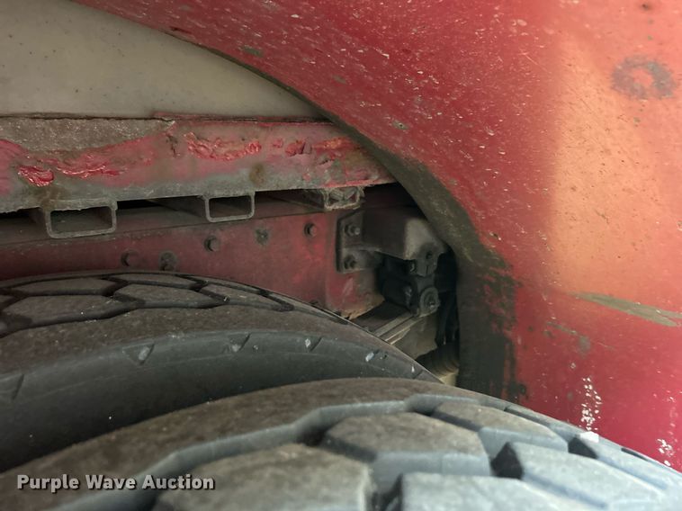 image for item LE9598 1992 Pierce Tilt Cab  pumper fire truck