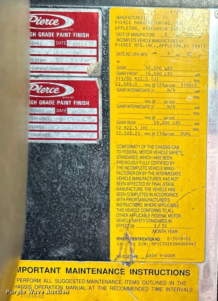 image for item LE9598 1992 Pierce Tilt Cab  pumper fire truck