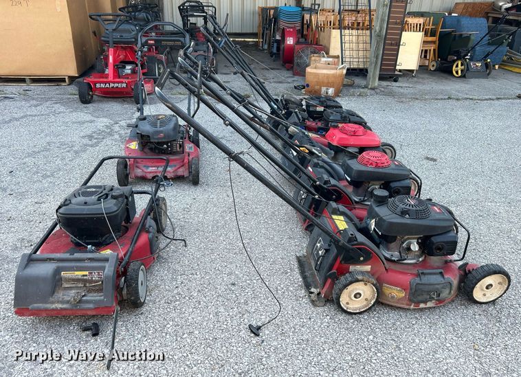 image for item LE9604 (7) lawn mowers