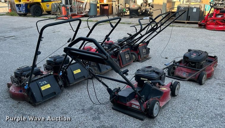 image for item LE9604 (7) lawn mowers