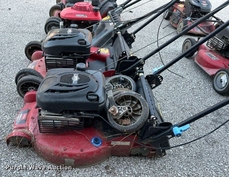 image for item LE9604 (7) lawn mowers