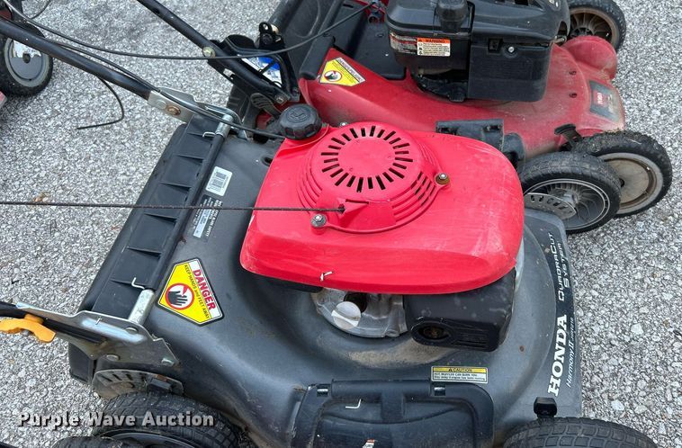 image for item LE9604 (7) lawn mowers