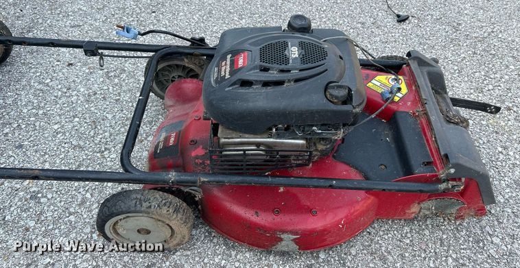 image for item LE9604 (7) lawn mowers