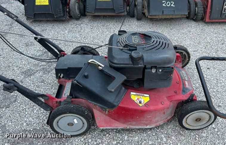 image for item LE9604 (7) lawn mowers