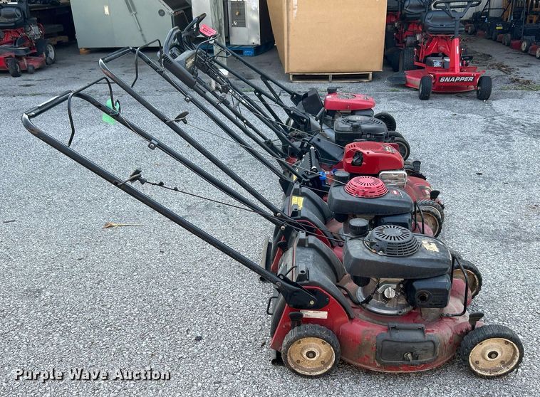 image for item LE9605 (5) lawn mowers