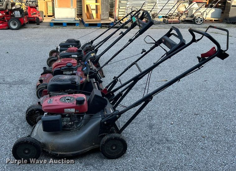 image for item LE9605 (5) lawn mowers