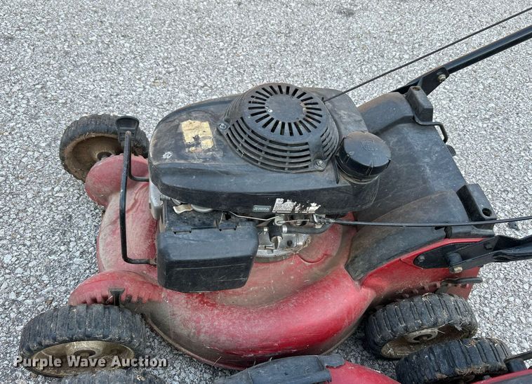 image for item LE9605 (5) lawn mowers