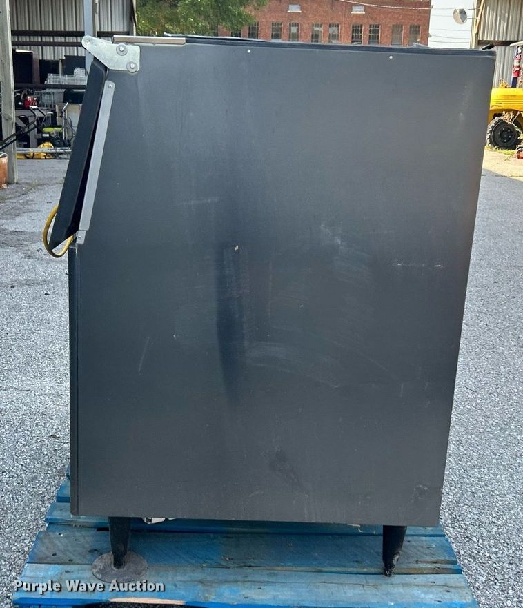 image for item LE9610 Hoshizaki KM-515MAH  ice maker