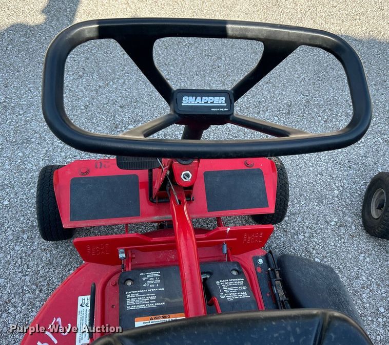 image for item LE9612 (3) Snapper lawn mowers