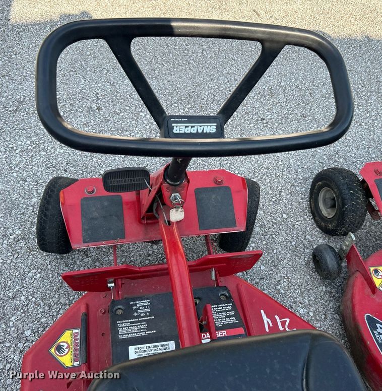 image for item LE9612 (3) Snapper lawn mowers