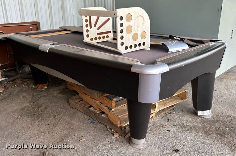 image for item LE9613 Brunswick  pool table