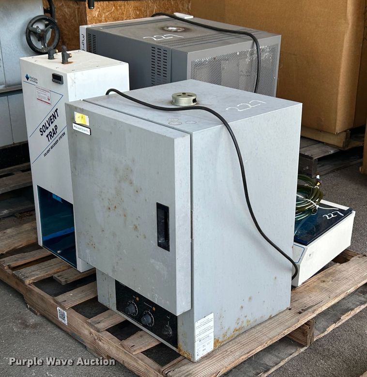 image for item LE9615 Laboratory equipment